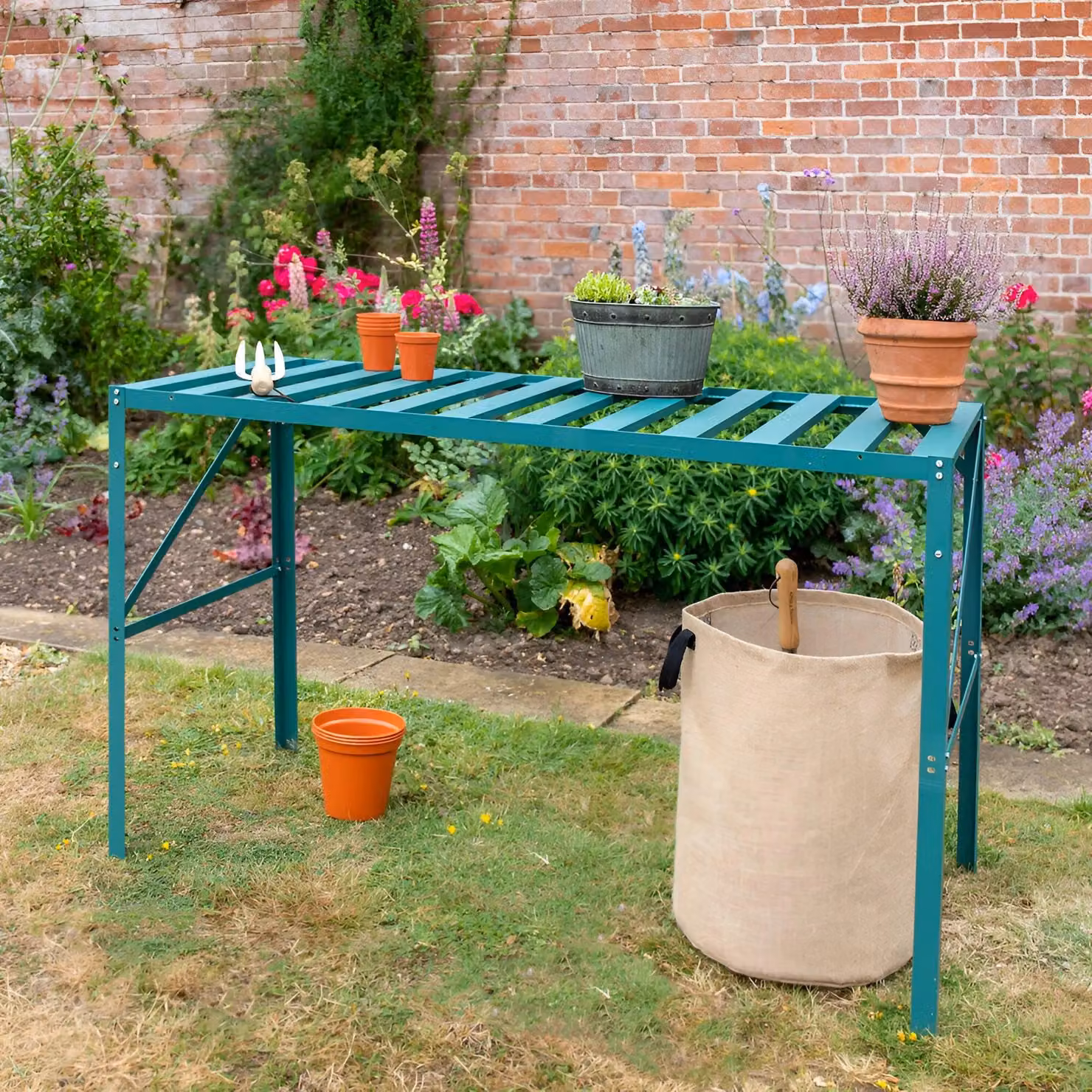 Primrose Traditional Greenhouse Staging Shelf Workbench Table in Green, Width: 126 cm – 2