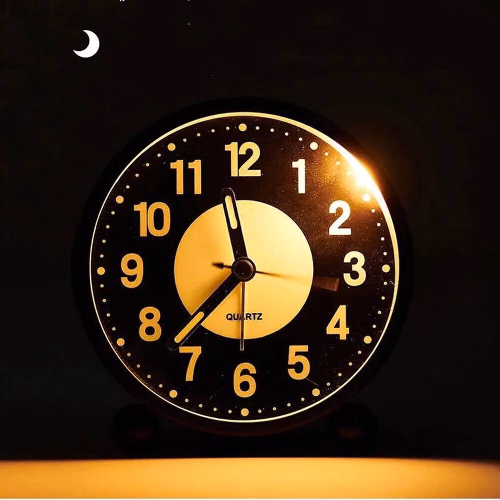 NESTLUNE Silent Battery Powered Bedside Alarm Clock in Black, W: 15 cm, D: 15 cm, H: 10.16 cm – 4