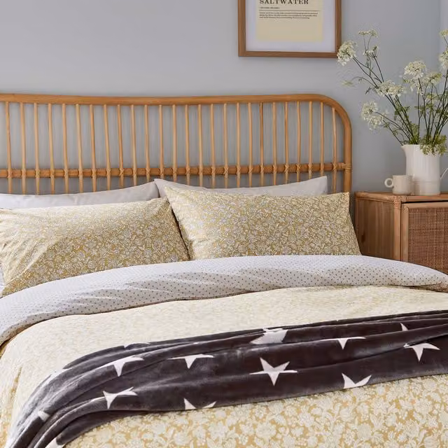 Helena Springfield Long Island Elmont Super Kingsize Reversible Cotton Duvet Cover and Pillowcase Set, Amber and Yellow Floral