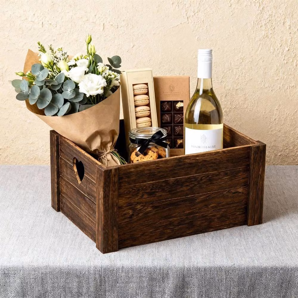 NESTLUNE Brown Vintage Wooden Crate with Heart Design and Handles, W/D/H: 27.0 x 18.0 x 12.0 cm – 4