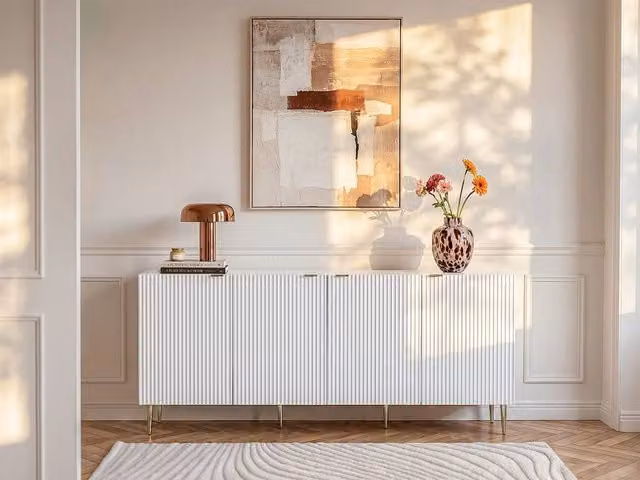 YESINIA Vente-unique 4-Door Buffet in White and Gold, MDF and Steel – 1