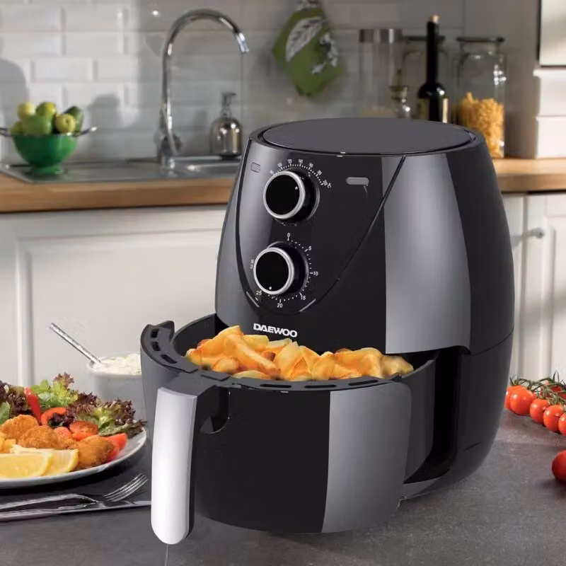Daewoo 4L Compact Air Fryer in Black with 200°C Temperature Control and Timer – 3