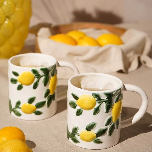 Hestia Set of 2 White Ceramic Floral Mugs – 1