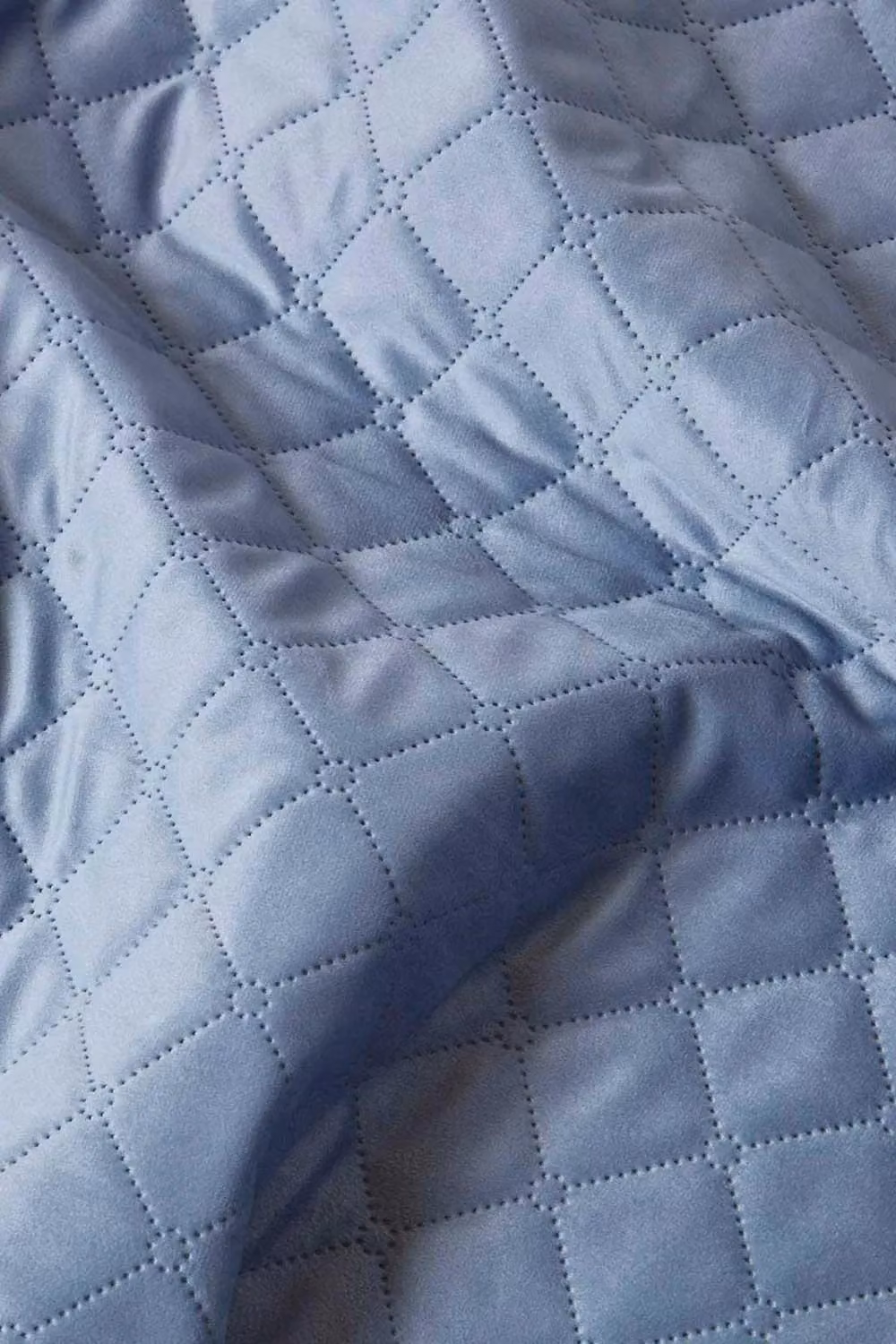Homescapes Diamond Quilted Velvet Throw in Blue, W: 150 cm, L: 200 cm – 2