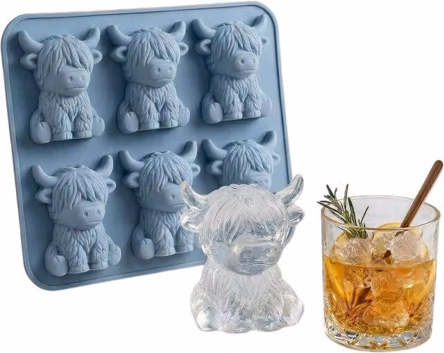 Latto Blue Silicone Highland Cow 3D Ice Cube Tray