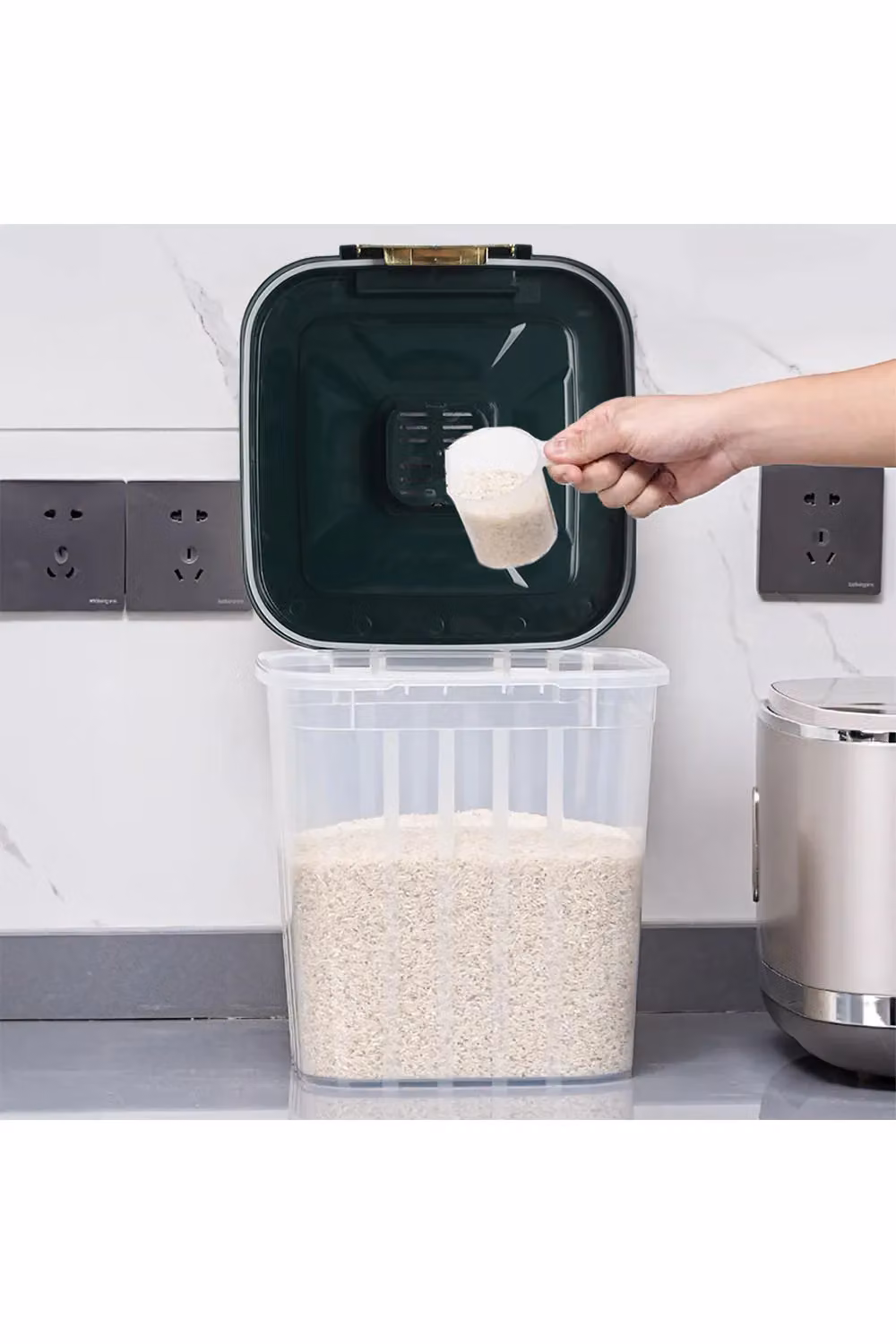 Living and Home Clear Dry Food Storage Container with Wheels for Rice and Grains, 7.5 kg Capacity – 2