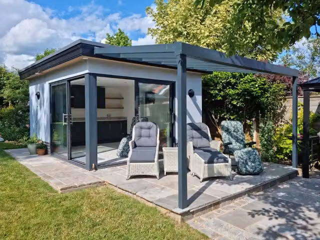 Milwood Group Simplicity 35 Aluminium Lean-to Pergola Veranda in Grey, W: 500 cm, D: 300 cm