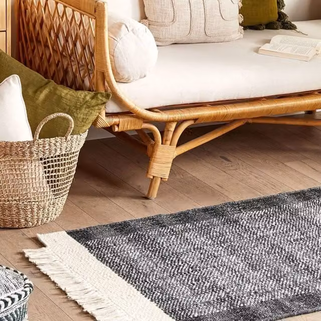 Wyld and Coco Hand-Woven Wool Herringbone Rug in Black and White with Fringes, W: 80 cm, L: 150 cm – 1