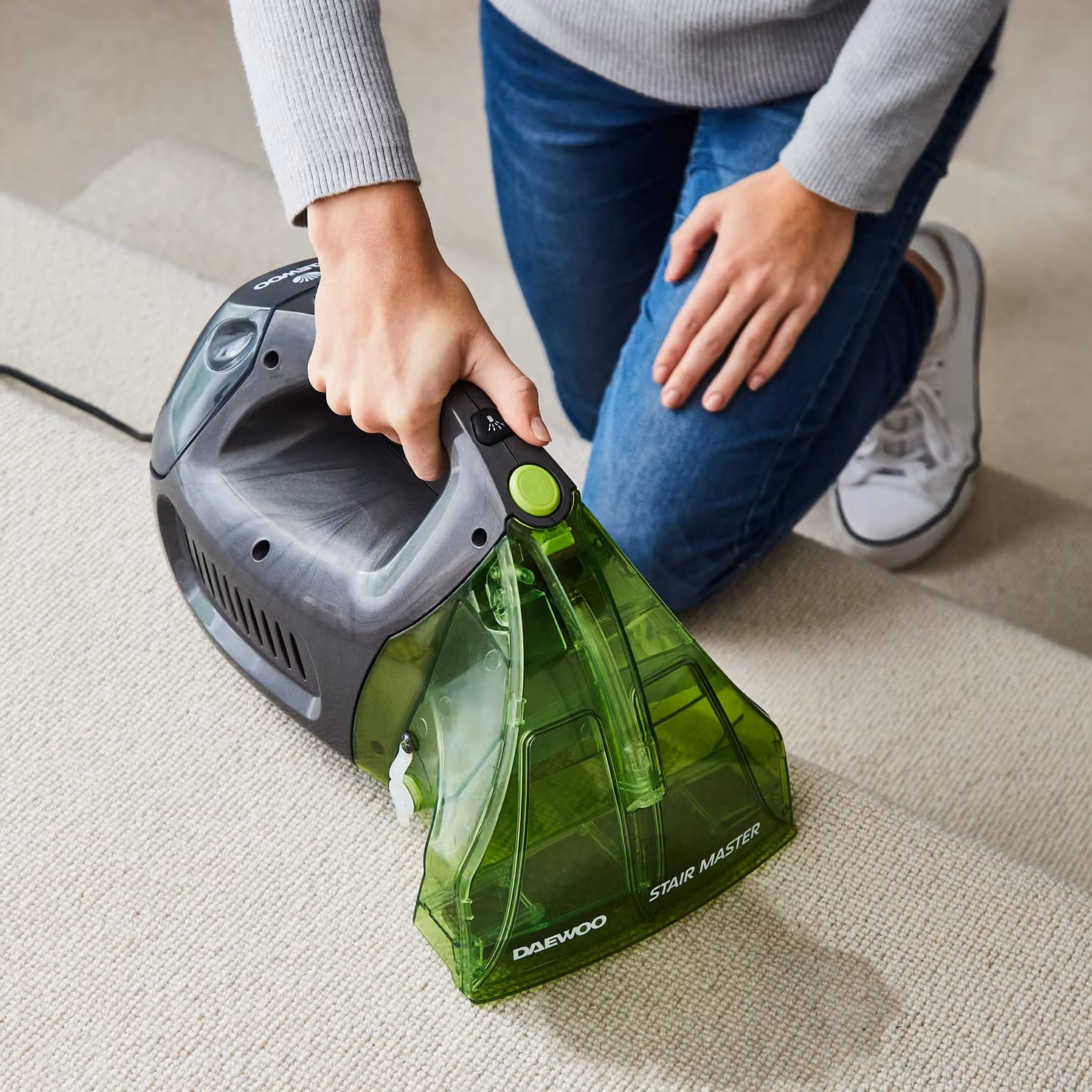 Daewoo Hurricane Stair Master Hand Held Carpet and Upholstery Spot Washer in Dark Grey – 6