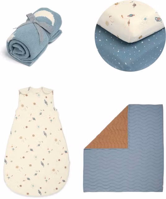 Mamas & Papas Planets 4 Piece Reversible Cotton Nursery Bundle in Blue, Red and Multicolour