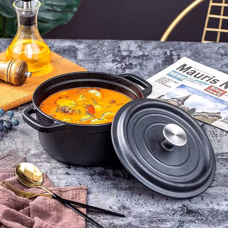 NESTLUNE 2.5L Black Cast Iron Dutch Oven Casserole Pot