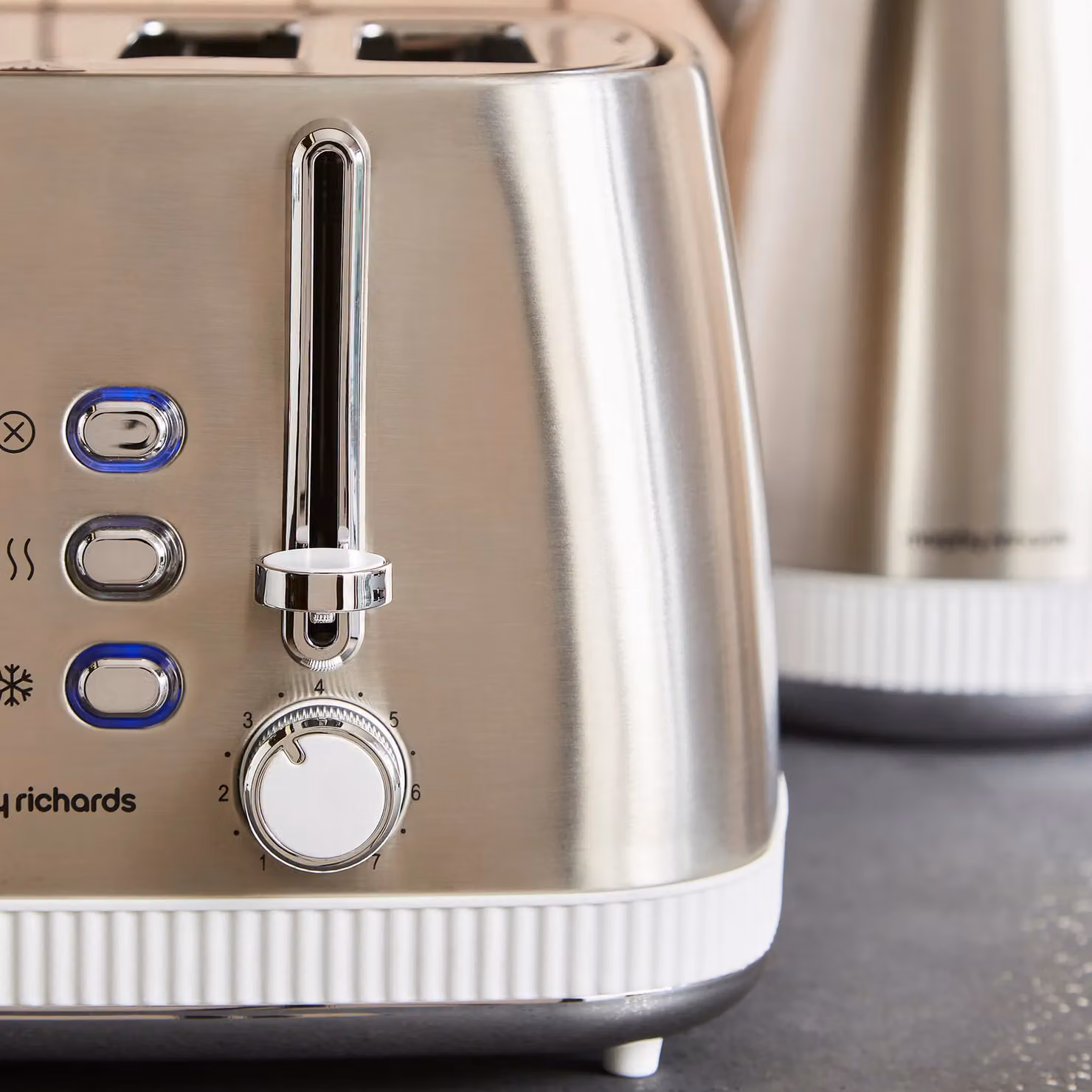 Morphy Richards Mexborough 4 Slice Toaster in Black and White with Stainless Steel Finish and Timer – 5