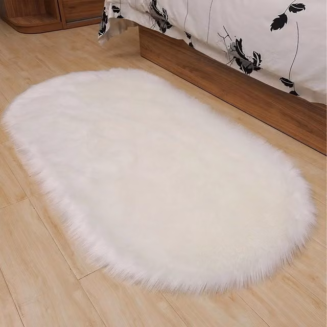 Lifeideas Oval Fluffy Faux Fur Rug in White