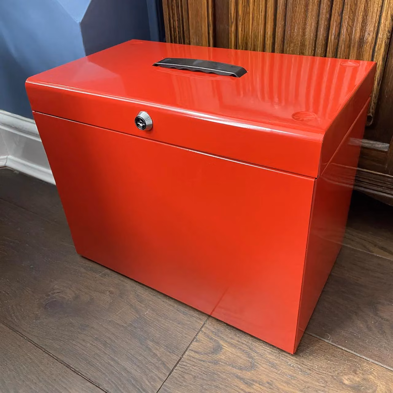 mysmartbuy Metal Lockable A4 Document Box in Red with 5 Suspension Files – 2