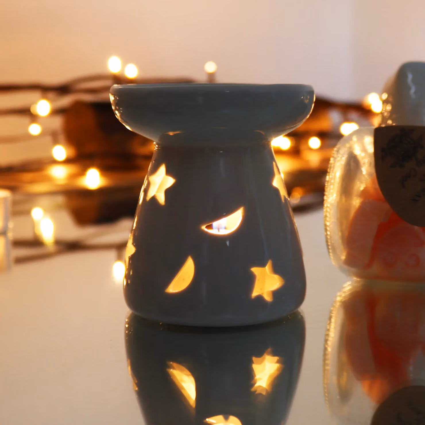 KDMD Classic White Ceramic Moon & Star Tealight Oil Burner – 3