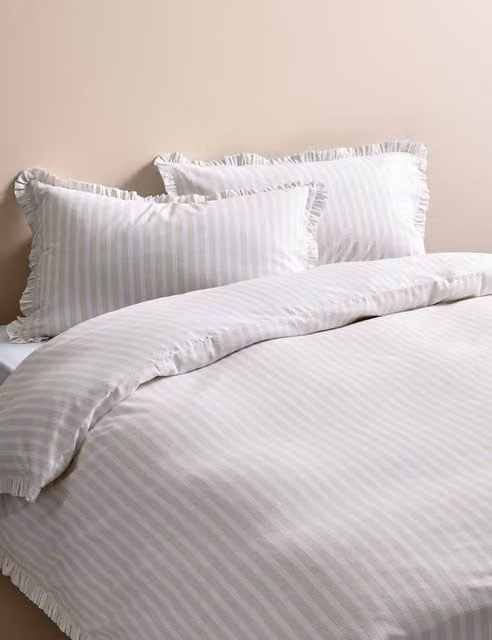M&S Pure Cotton Striped Ruffle Bedding Set in Beige and Multicolour, W: 140 cm, L: 200 cm