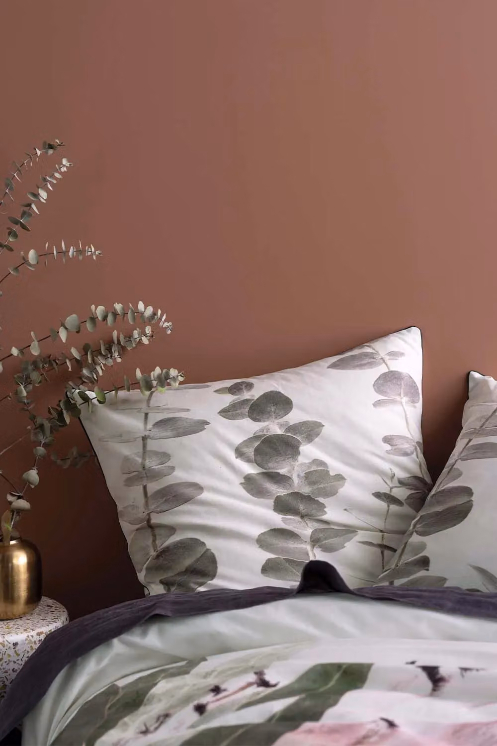 Linen House Alice Grandiflora Reversible Floral Cotton Pillowcase Sham in Ivory, Pink and Black – 2