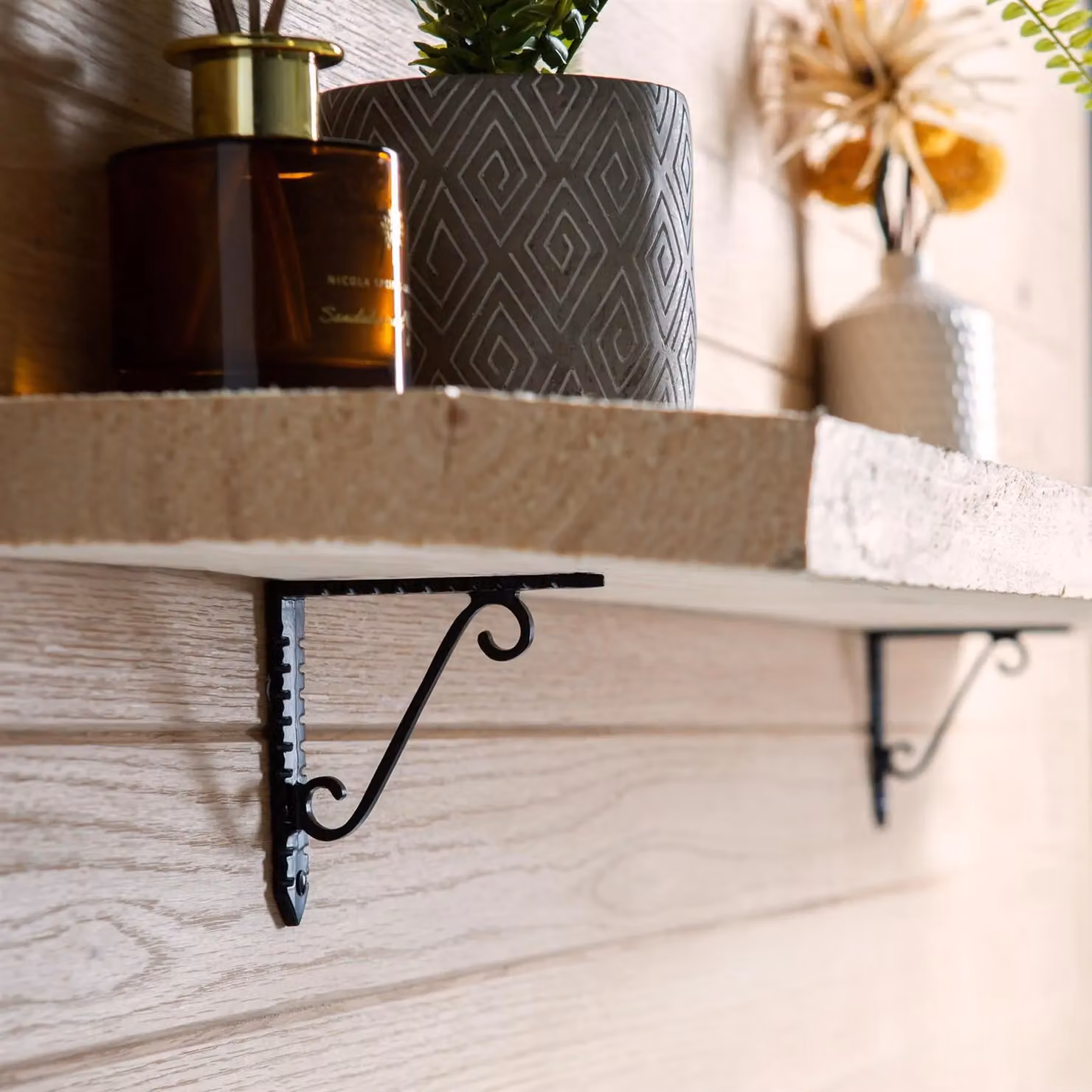 Hammer and Tongs Notched Scroll Iron Shelf Bracket, Pack of 4, Matt Black – 4