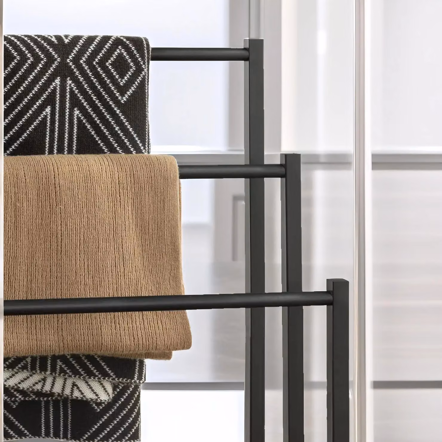 Rafaelo Mobilia Free Standing Towel Rail in Brown and Black, W/D/H: 81 x 28 x 28 cm – 3