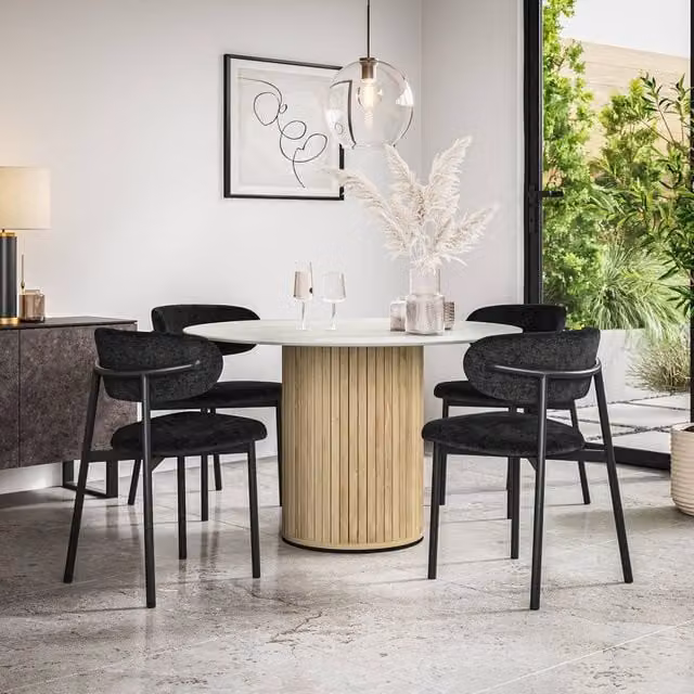 More4Homes Arlo White Marble Top Round Dining Table with Oak Legs and 4 Myla Black Linen Dining Chairs Set, W: 120 cm, H: 75 cm – 1