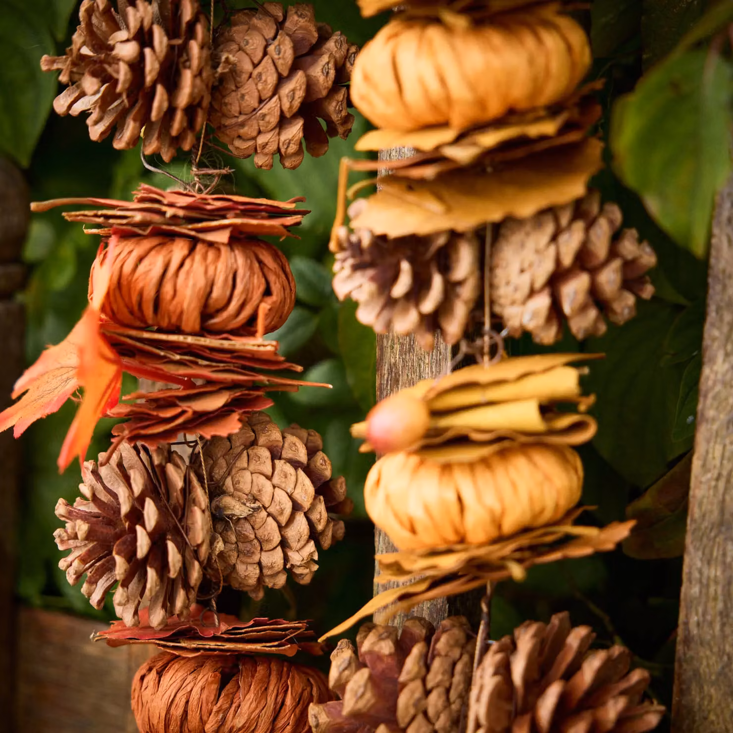 Dibor Traditional Pumpkin Patch Autumn and Winter Floral Garland in Orange, Brown, Green and Yellow, Length: 168 cm – 4