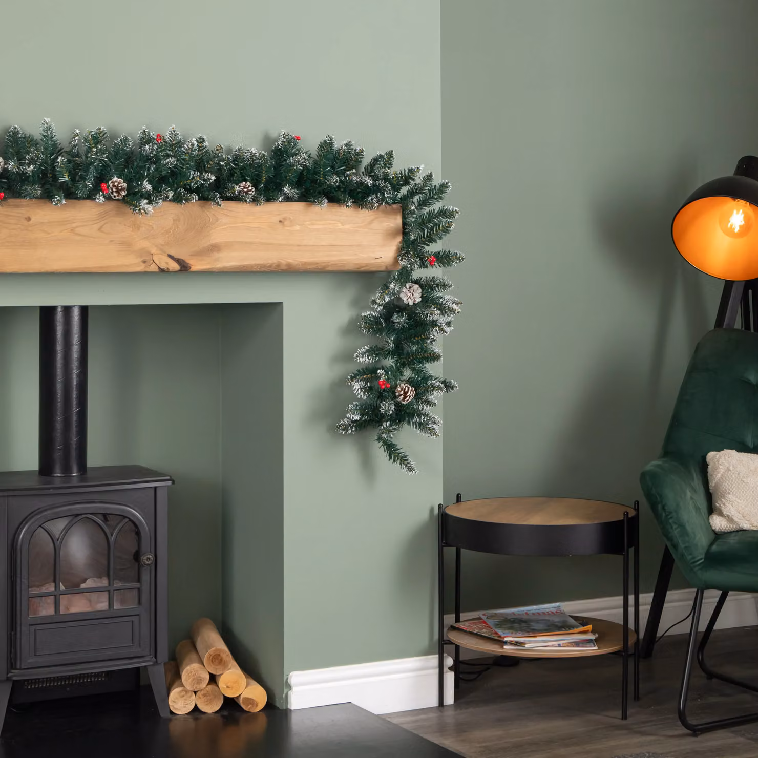 Samuel Alexander 2.7m Green Christmas Garland with Pine Cones and Red Berries – 2