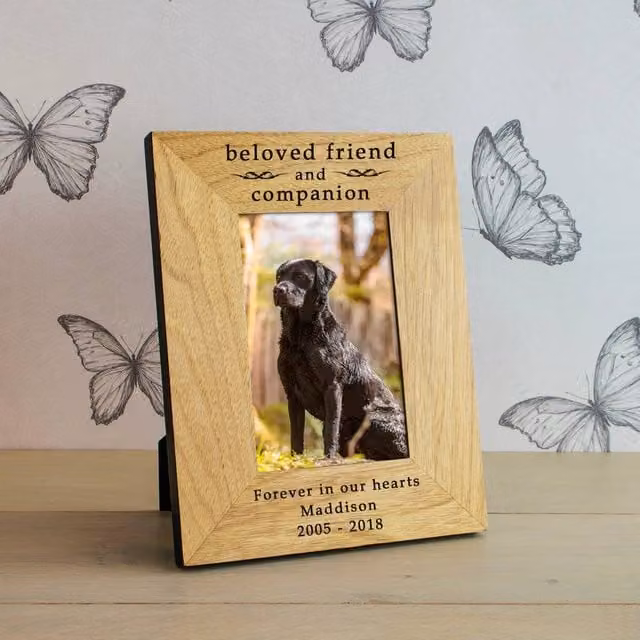 Uniqueful Personalised Beloved Friend Wood Picture Frame, Brown, 6x4 inch