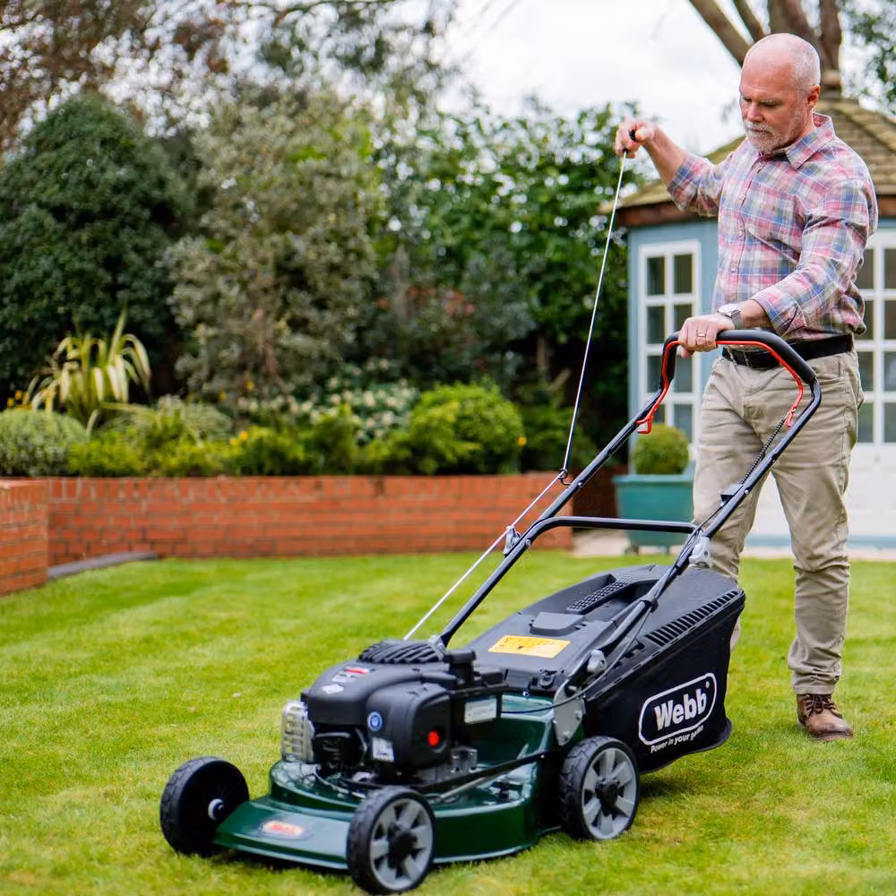 Webb Supreme 46cm Petrol Rotary Lawnmower in Green with 65L Collection Bag – 6