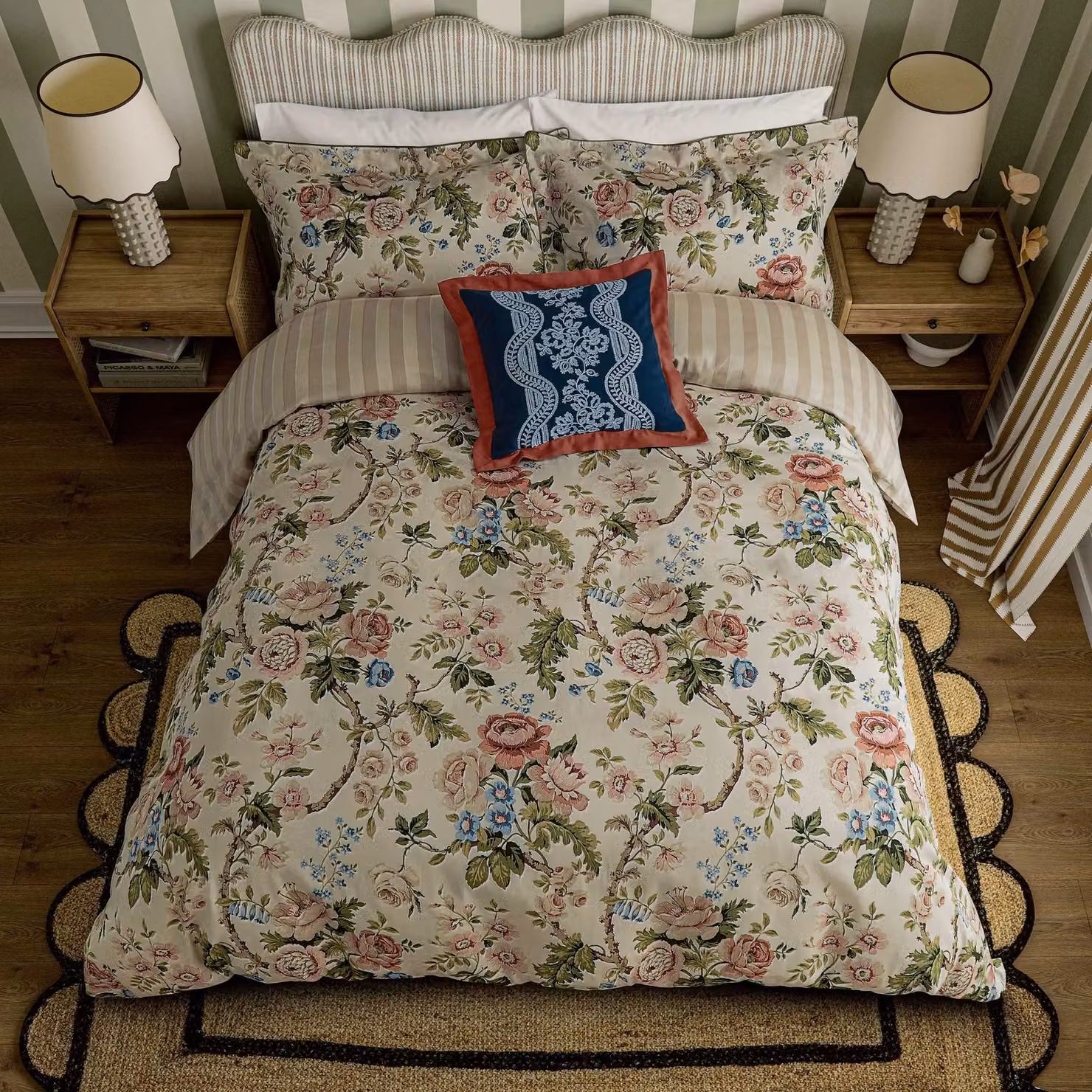 Sanderson Aubrey & Hykenham Floral Cotton Square Cushion in Blue and Red, W/D/H: 45 x 45 x 45 cm – 2