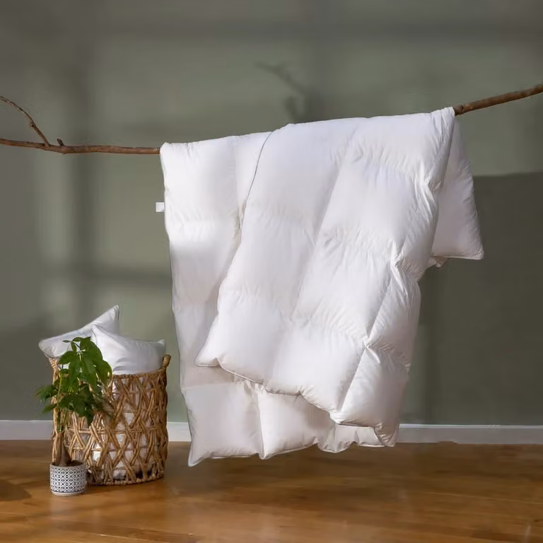 Cuddledown 100% Canadian Goose Down Duvet in White
