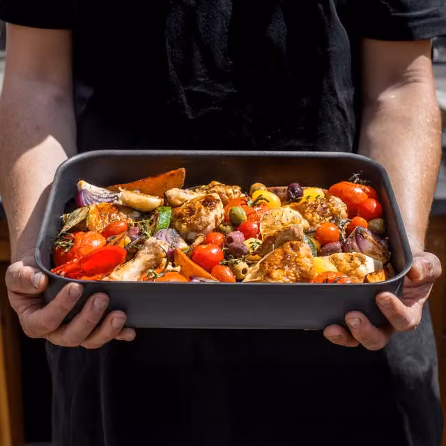 MasterClass Non-Stick Rectangular Roasting Pan, Black, 42 cm