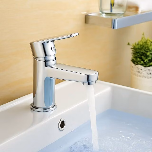 Bathroom Kingdom Pembroke Single Lever Chrome Basin Mixer Tap with Pop Up Waste in Silver