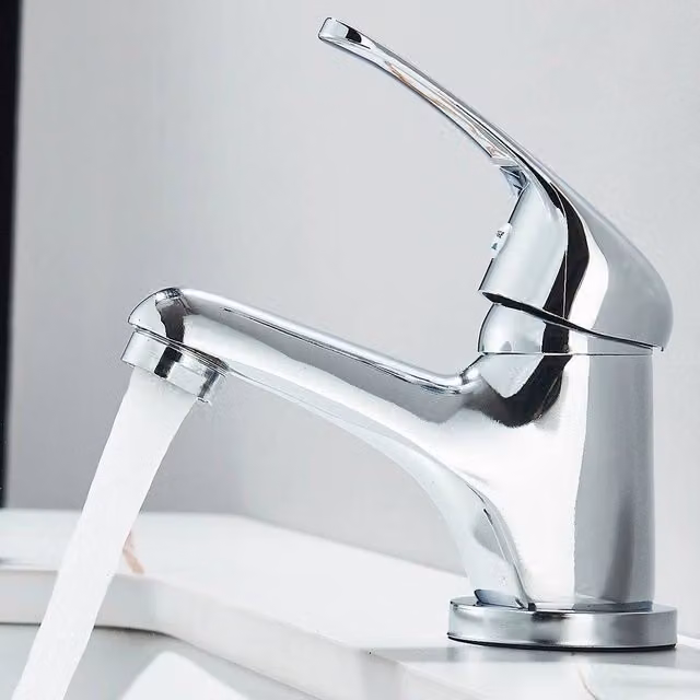 Kelvenix Chrome Brass Basin Mixer Tap with Pop Up Waste in Silver