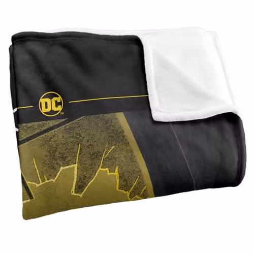 Warner Bros. Batman Caped Crusader Flying Shadow Super Soft Fleece Throw Blanket, Multicolour, W/D/H: 91.44 x 91.44 x 1.47 cm – 2