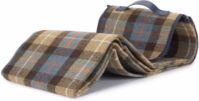 Red Hamper Ravenstor Luxury Picnic Blanket in Blue
