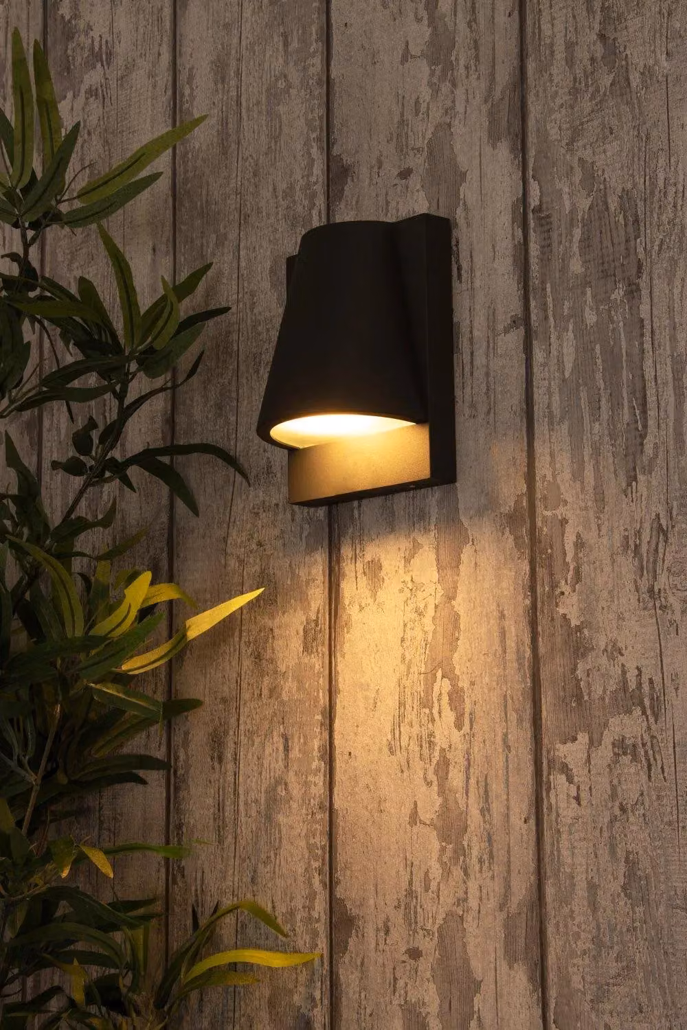 BHS Lighting Wilbur Minimalist Outdoor Wall Light in Grey Metal – 3