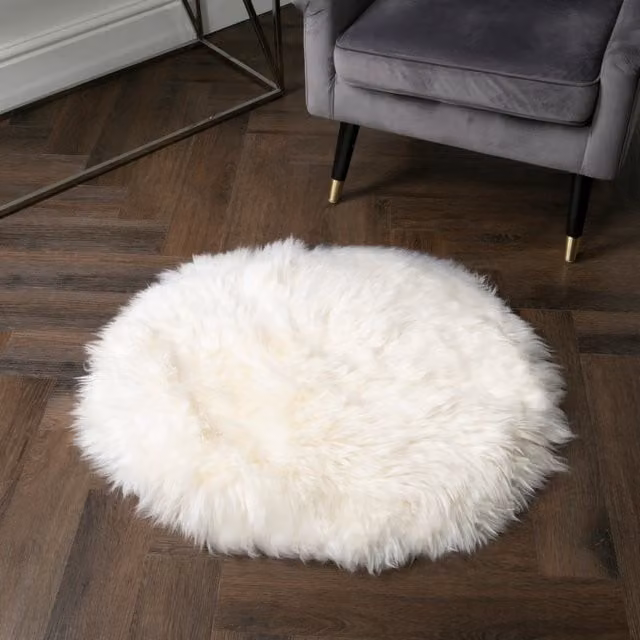 Native Natural White Round Sheepskin Wool Rug