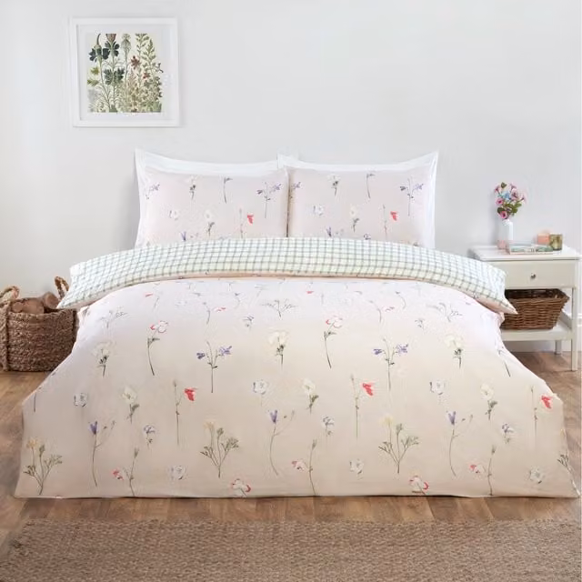 Rapport Home Niamh Floral Microfibre Polyester Complete Duvet Set with Pillowcase and Fitted Sheet, Pink, W: 180 cm, L: 200 cm