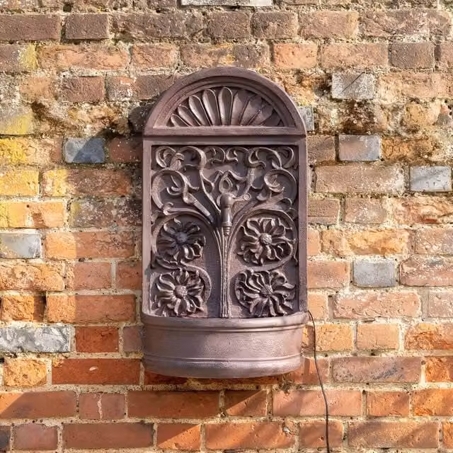 Primrose Arbury Rust Ornate Wall Fountain Water Feature in Brown Stone, Height: 72 cm – 1