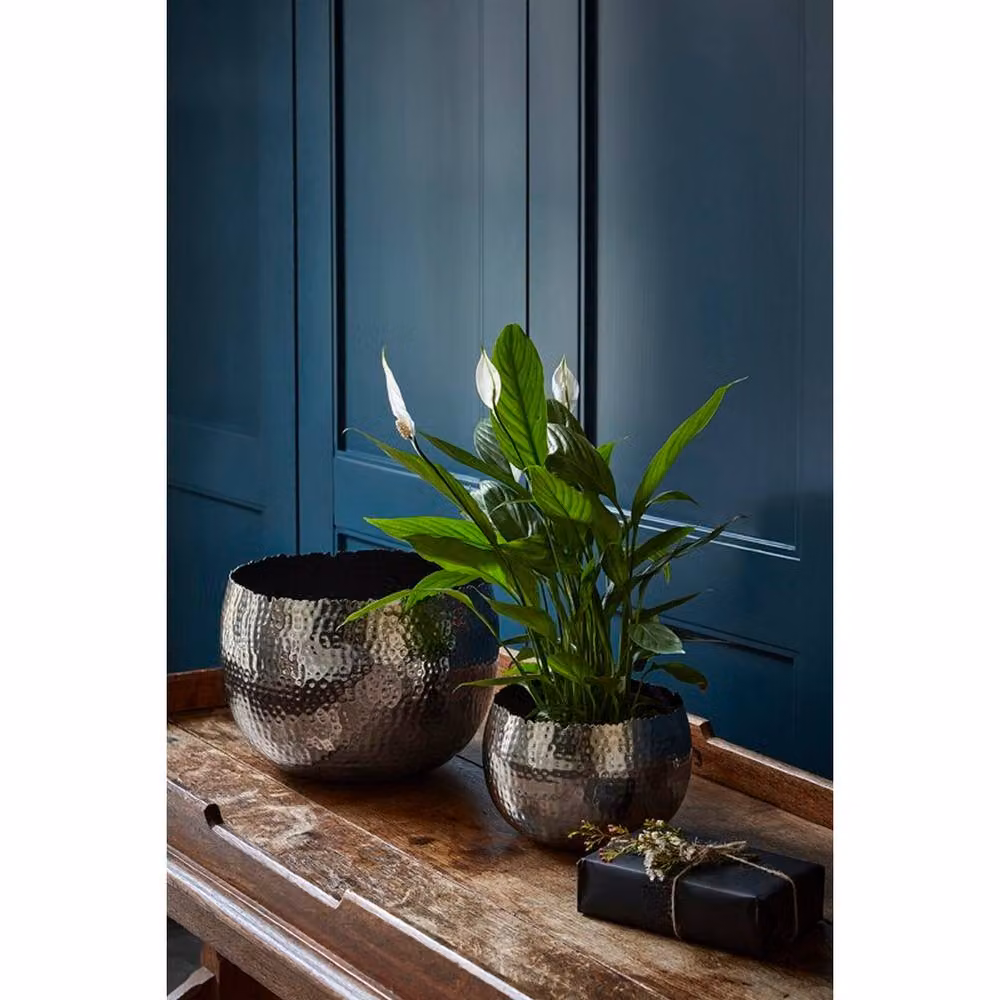Lemon Pavilion Furniture and Decor Hammered Metal Round Tabletop Bowl Planter in Silver, W19 x D19 x H14 cm – 3