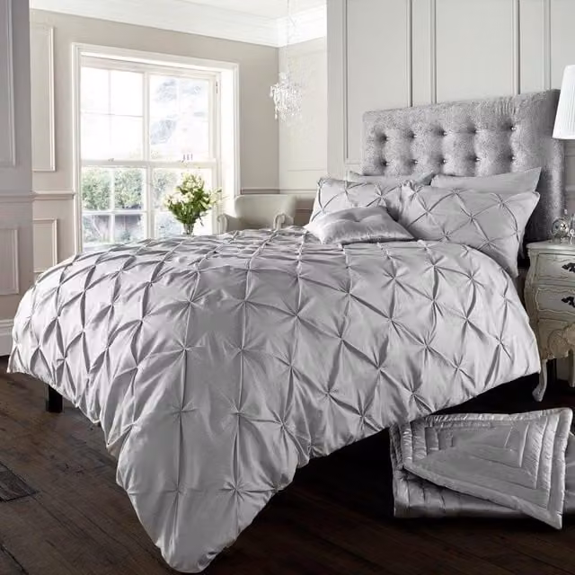 Smart Living Luxury Alford Dotted Duvet Cover and Pillowcase Set in Silver