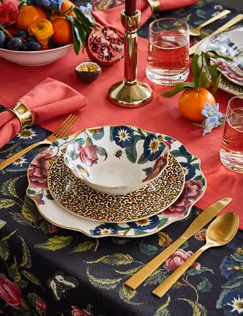 Spode Creatures of Curiosity 12 Piece Bone China Dinner Set in Multicolour