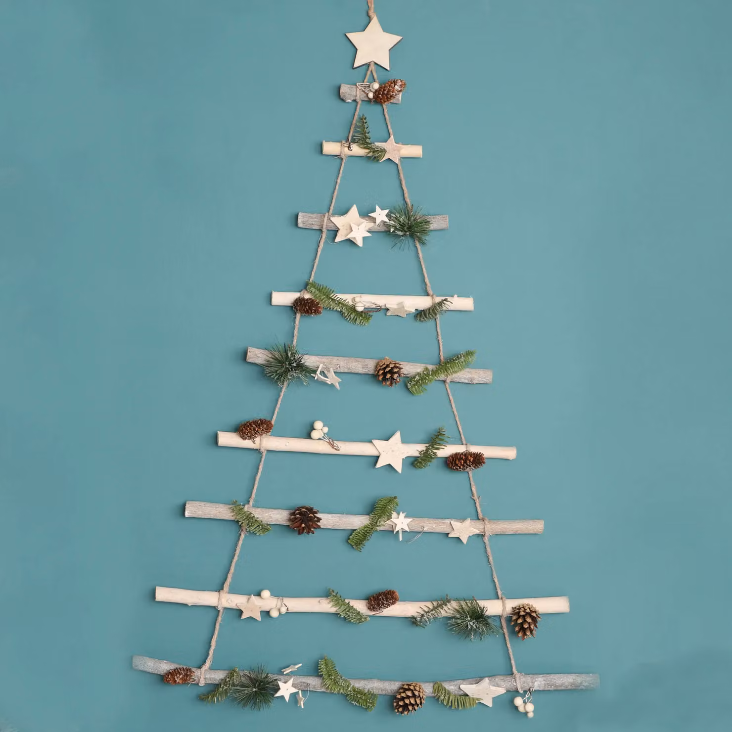Dibor Traditional Nordic Pine Christmas Tree Ladder Hanging Decoration in Natural Wood – 2
