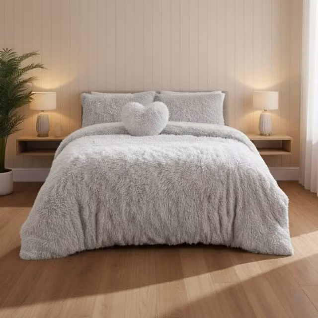 Snug City Super Fluffy Duvet Cover and Pillowcase Set in Silver Grey, Double, W: 140 cm, L: 200 cm