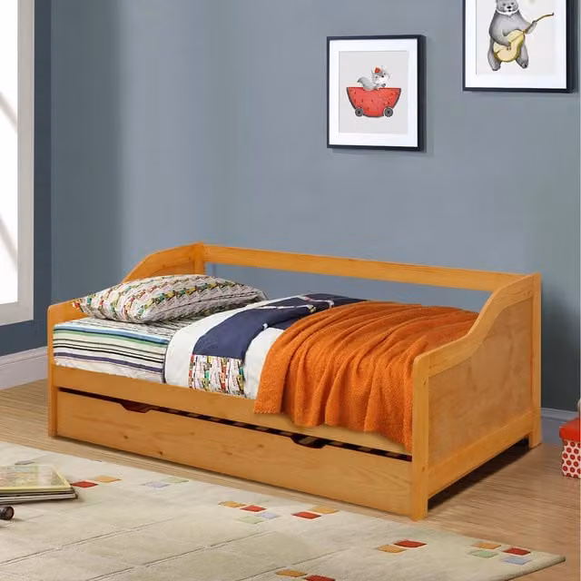 Comfy Living 3ft Solid Wood Trundle Bed in Caramel with Drawers, W/D/H: 90 x 190 cm