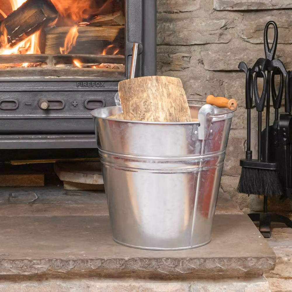 JVL Wynter Galvanised Metal Bucket with Wooden Handle in Silver – 5