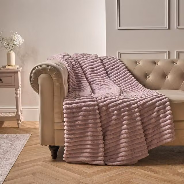 OHS Faux Fur Thick Ribbed Throw in Purple