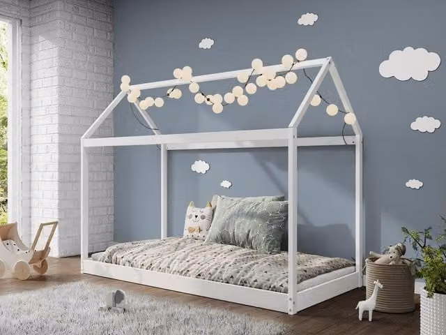 Home Detail Taylor White Lacquered Solid Pine Kids Montessori House Bed, W/D/H: 90 x 190 cm – 1