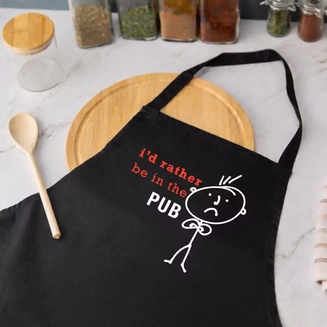 60 Second Makeover I'd Rather Be In The Pub Apron in Black – 1