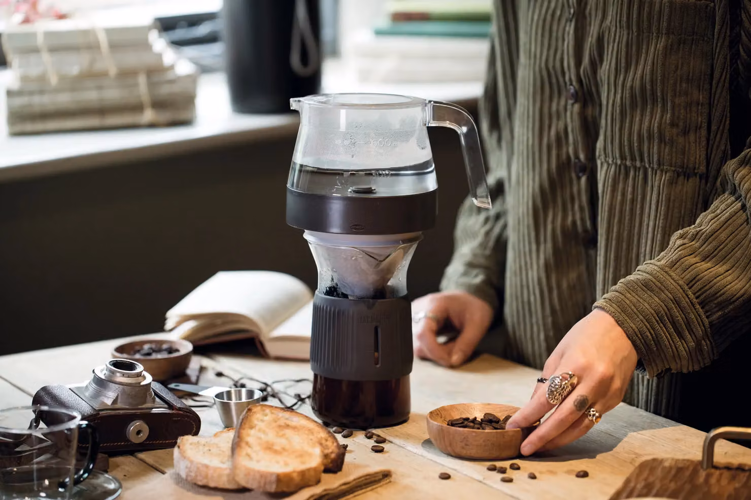 La Cafetiere Seattle Pour Over Coffee Dripper Jug, 600 ml, Black and Transparent – 2